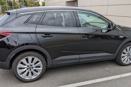 Opel Grandland (X) 102.000 km 16.300 € Rüsselsheim 65428