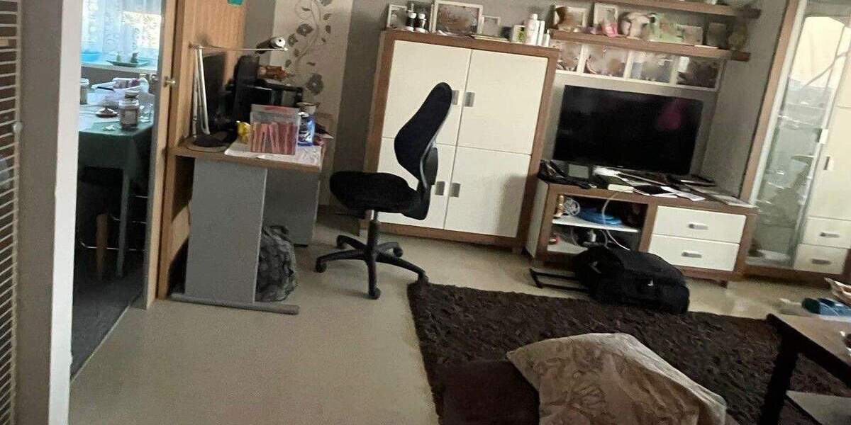 Aussichtslage mit Extras: 3 Zimmer & 6 Stellplätze 3 zimmer