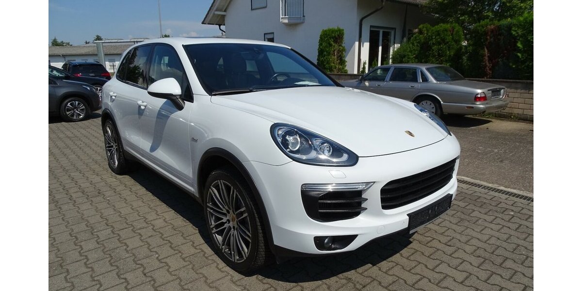 Porsche Cayenne S 4,2l Diesel Pano, Navi, 21 Zoll, Standhe 225.443 km 26.990 &euro; Rodgau 63110