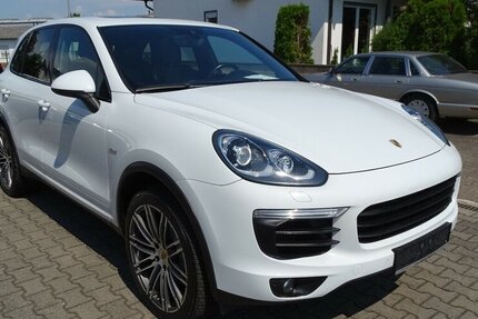 Porsche Cayenne S 4,2l Diesel Pano, Navi, 21 Zoll, Standhe 225.443 km 27.990 &euro; Rodgau 63110
