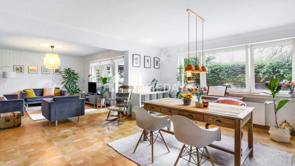 Mehrfamilienhaus mit 6 WE - 300 m vom Lerchesberg 1 zimmer