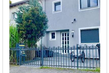 Zimmer Frankfurt Bonames - 350&euro; | Angebot:27032345