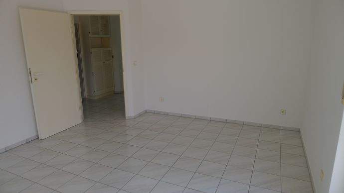 HU City geräumige sanierte 3 Zimmer mit schönem Balkon - WG möglich -