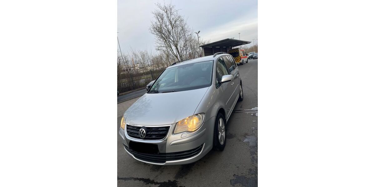 VW Touran 179.000 km 3.000 &euro; Rüsselsheim 65428