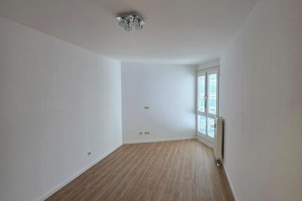 Freie & frische renovierte 1 Zimmerwohnung provisionsfrei 1 zimmer