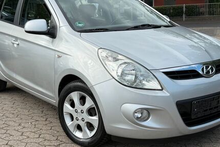 Hyundai i20 84.000 km 6.950 &euro; Frankfurt am Main 65933