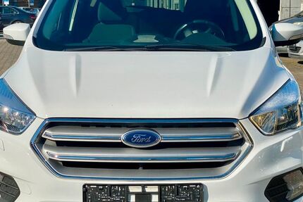 Ford Kuga 76.500 km 12.490 &euro; Kelsterbach 65451