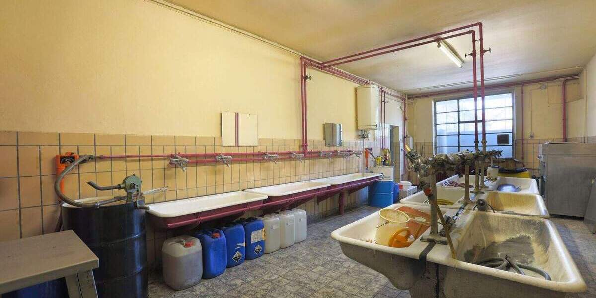 Handwerk & Logistik - Industriehalle mit Freifläche in Schöneck zimmer