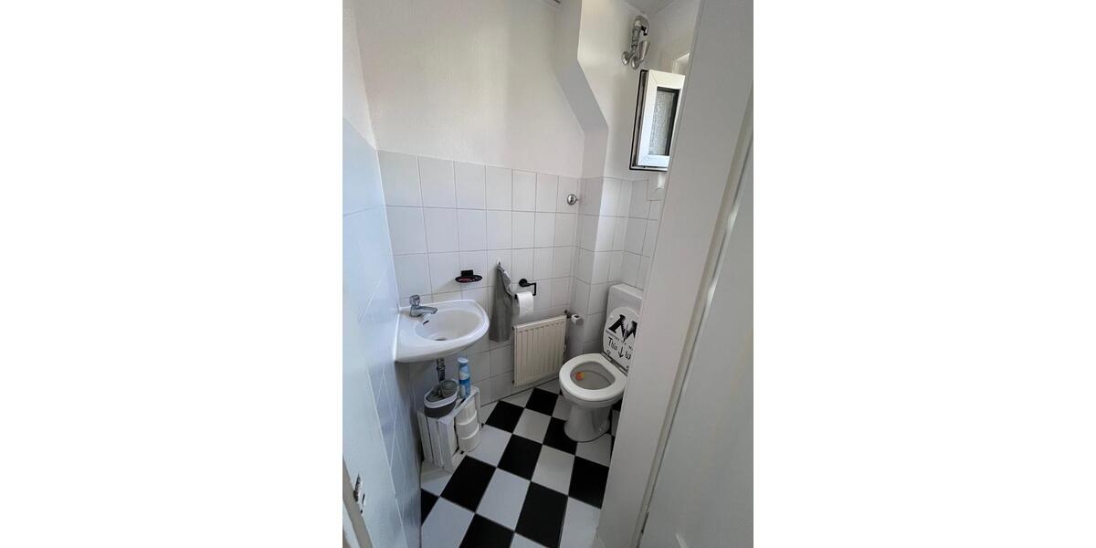 Dachgeschoßwohnung Frankfurt am Main Eschersheim - 3 Zimmer, 72 m&sup2;, 950&euro; | Angebot:25754992