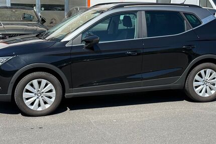 Seat Arona 153.000 km 10.899 &euro; Frankfurt am Main 60314