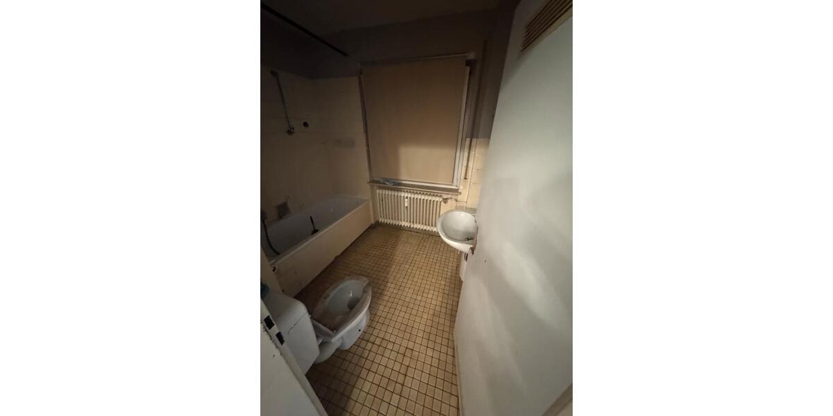 Erdgeschoßwohnung Frankfurt am Main Ost - 4 Zimmer, 90 m&sup2;, 1.300&euro; | Angebot:26454166