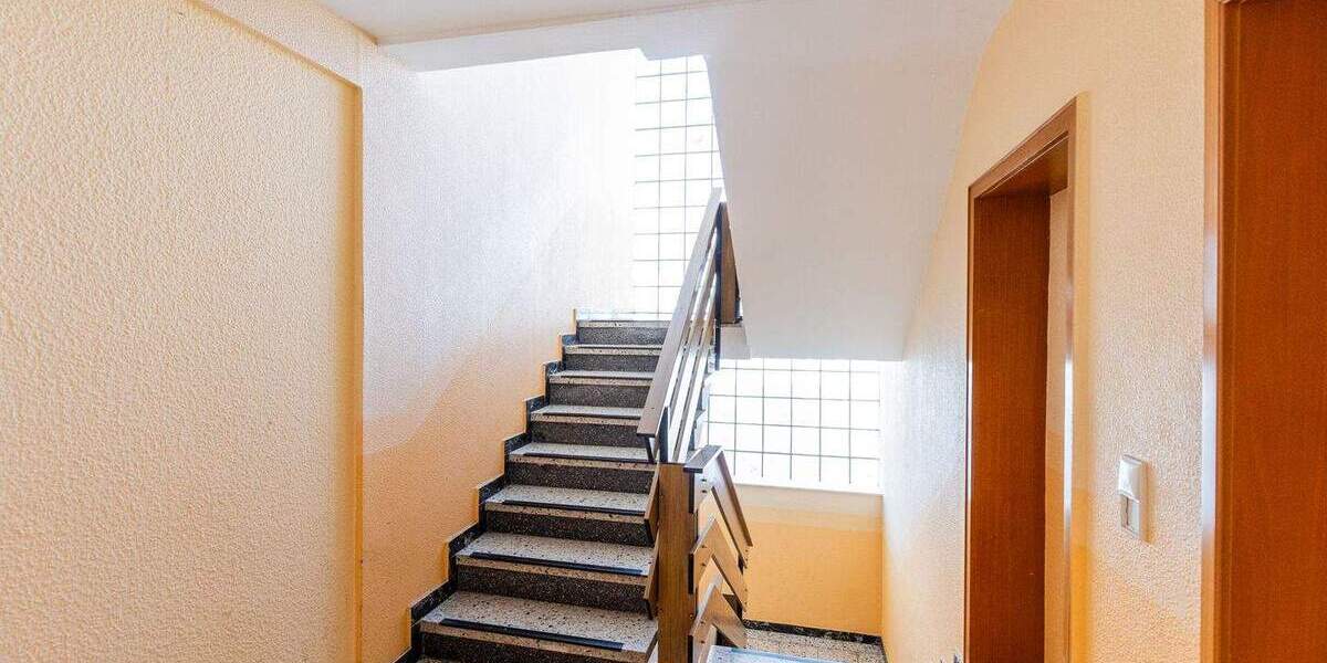 Gewerbeobjekt Bischofsheim - 5 Zimmer, 267 m&sup2;, 4.260&euro; | Angebot:24434609