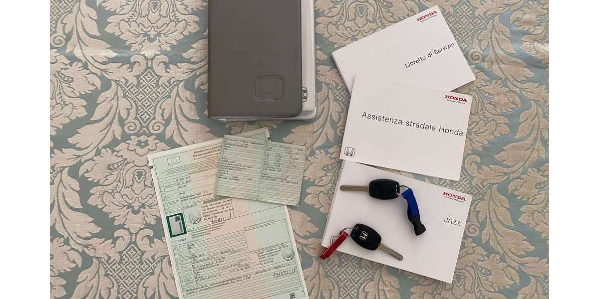 Honda Jazz 205.000 km 1.700 &euro; Frankfurt 60488