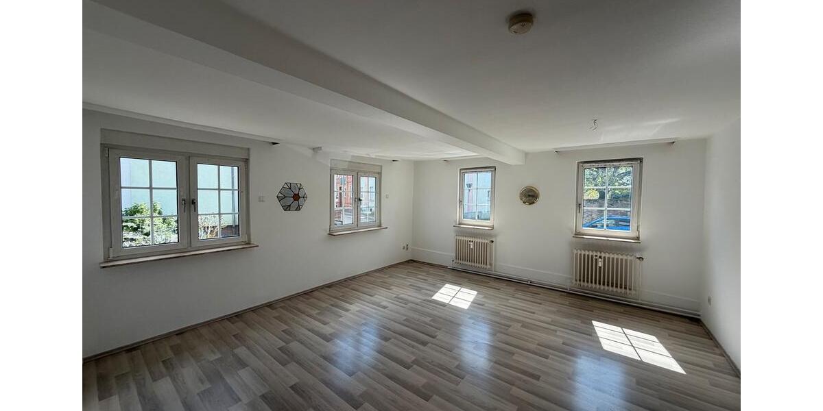 Erdgeschoßwohnung Frankfurt am Main Unterliederbach - 3 Zimmer, 83 m&sup2;, 1.300&euro; | Angebot:26639041