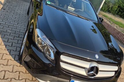 Mercedes-Benz GLA 180 147.000 km 14.300 &euro; Kelsterbach 65451