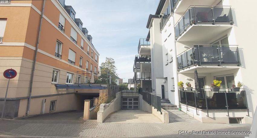 Erstbezug Luxuriöse Penthousewohnung mit 5 Zimmern, 2 Terrassen, Fußbodenheizung und eigenem Aufzug 5 zimmer