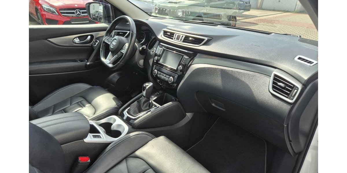 Nissan Qashqai Akari, Kamera, Android Auto, Panoramadach, 72.315 km 18.390 &euro; Rodgau 63110
