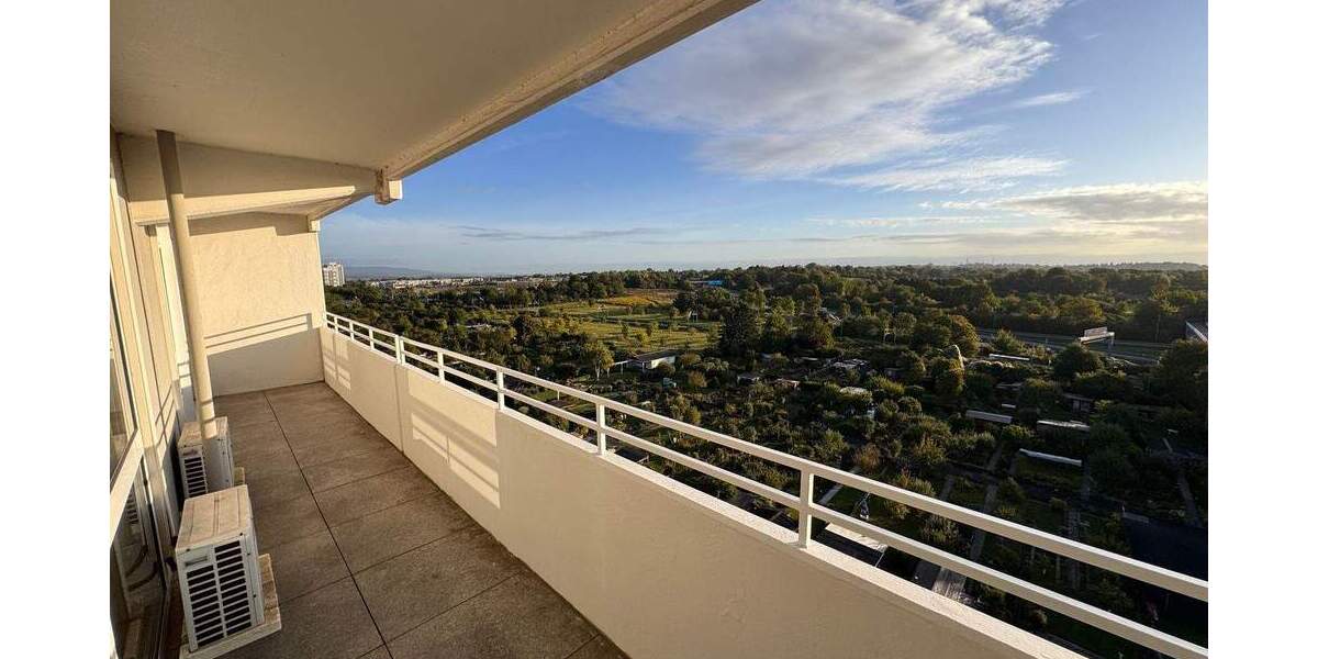 Etagenwohnung Frankfurt am Main Preungesheim - 4 Zimmer, 133 m&sup2;, 1.824&euro; | Angebot:25737645