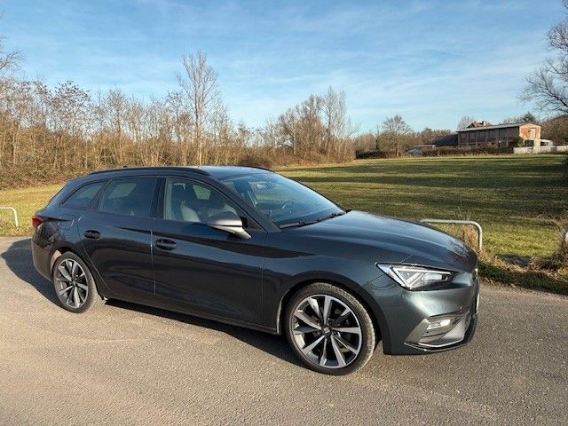 Seat Leon 48.600 km 21.900 &euro; Offenbach 63075
