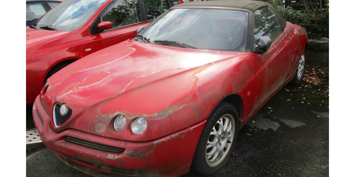 Alfa Romeo Spider 146.000 km 600 &euro; Dietzenbach 63128