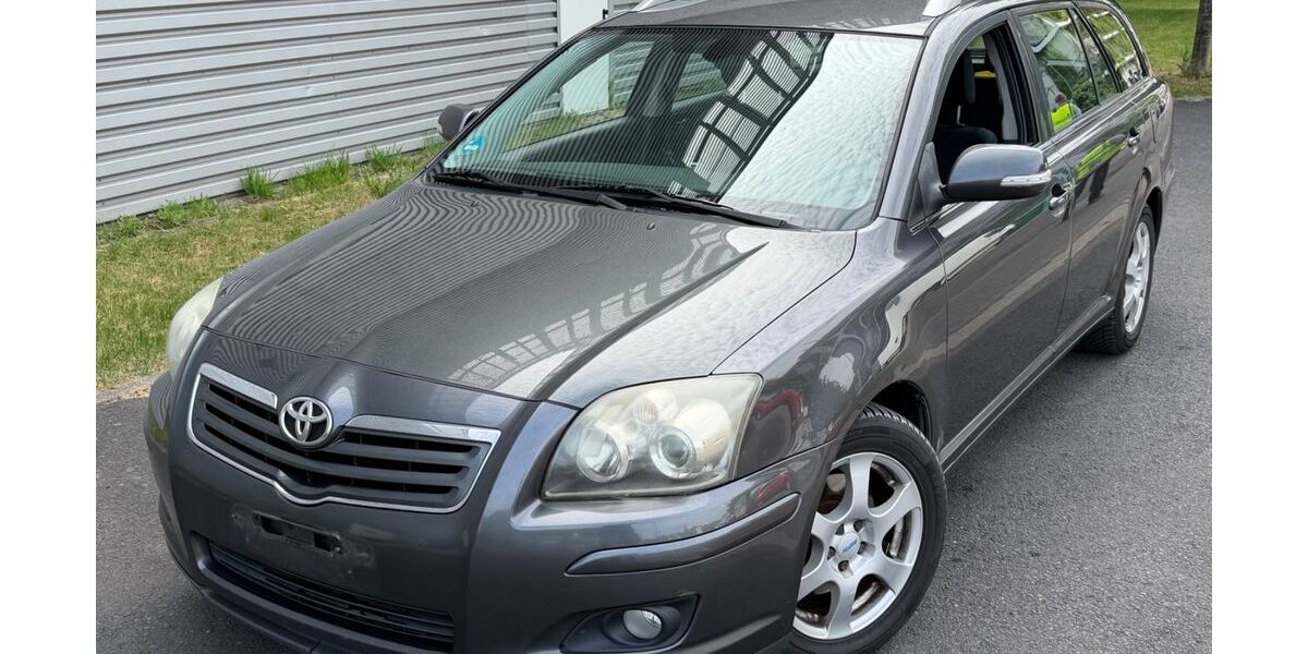 Toyota Avensis 305.000 km 1.800 &euro; Frankfurt am Main 65933