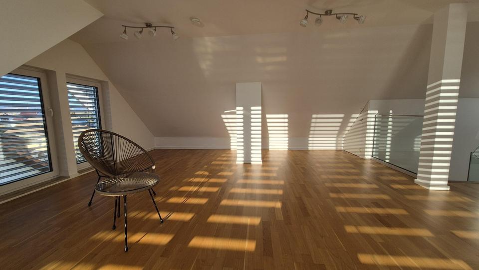 Hell-Offen-Luftig- Maisonette mit großer Sonnenterrasse 4 zimmer