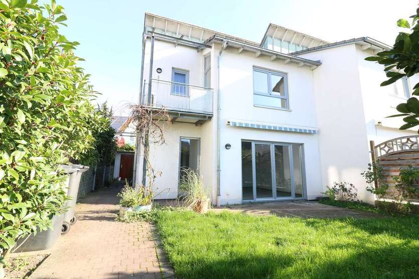 Haus zum Mieten in Mainz-Kostheim 1.600 € 125 m²