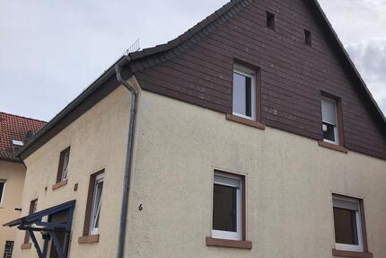 Haus Nidderau - 6 Zimmer, 250 m&sup2;, 430.000&euro; | Angebot:26505002