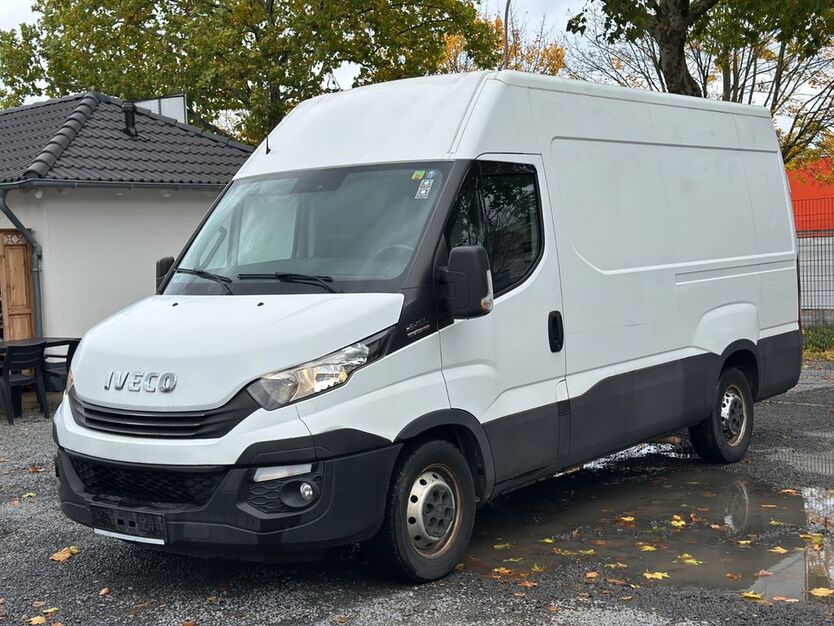 IVECO Andere 220.000 km 12.490 € Darmstadt 64293