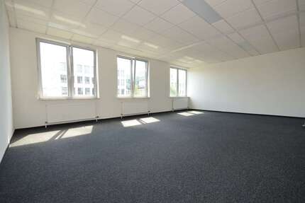 Büro in Neu-Isenburg 1.700 € 181.9 m²