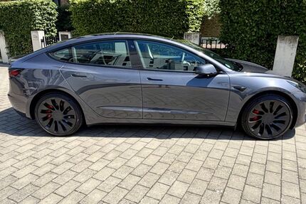 Tesla Model 3 27.000 km 34.900 &euro; Frankfurt 60599