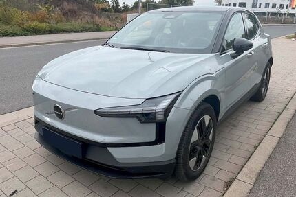 Volvo EX30 28.100 km 31.000 € Frankfurt 60599