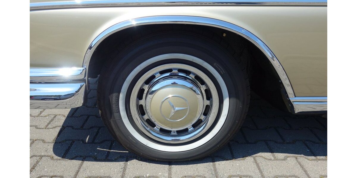Mercedes-Benz 300 SE Cabriolet Top Original mit 58000 Km 58.000 km 159.000 &euro; Rodgau 63110