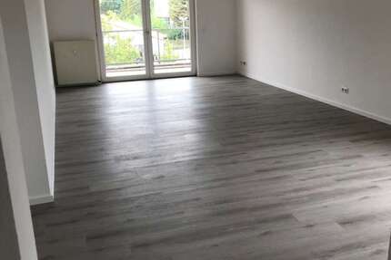 Wohnung Hessen - Kriftel Kriftel - 2.5 Zimmer, 90 m&sup2;, 1.150&euro; | Angebot:27006933