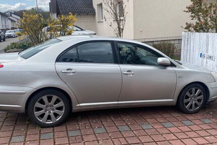 Toyota Avensis 368.000 km 1.450 &euro; Hattersheim 65795