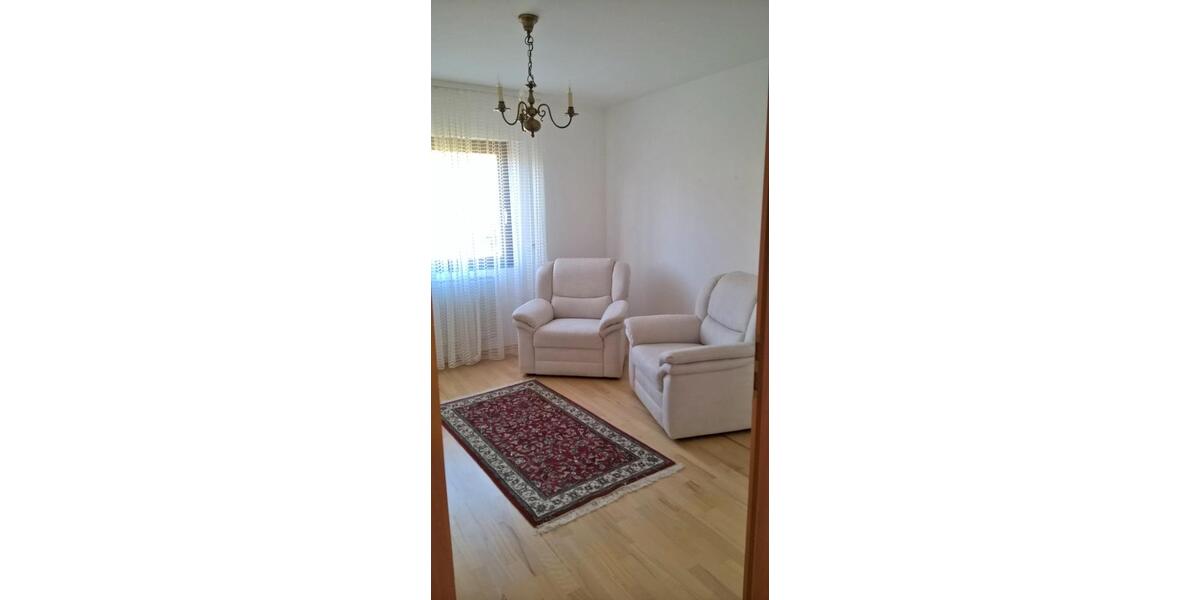 Bungalow Babenhausen - 6 Zimmer, 156 m&sup2;, 1.650&euro; | Angebot:26102448
