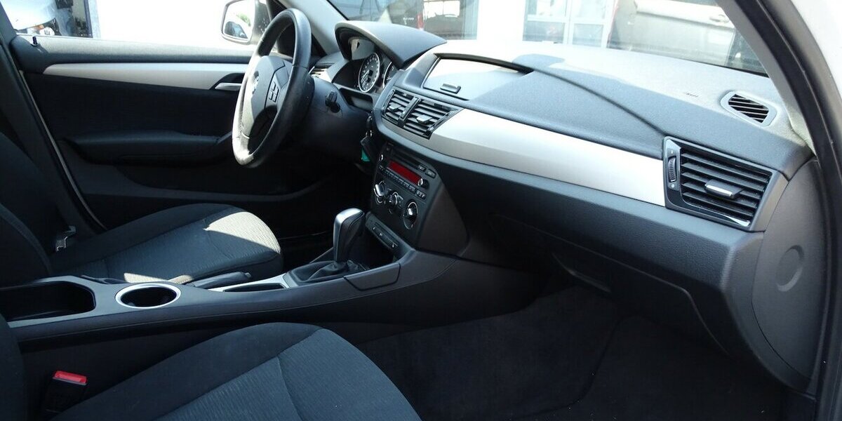 BMW X1 1.8l i sDrive, Steptronic, Sitzheizung, PDC hin 154.921 km 8.490 &euro; Rodgau 63110