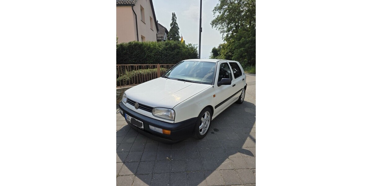 VW Golf 149.000 km 3.079 &euro; Raunheim 65479