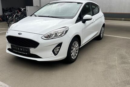 Ford Fiesta 104.184 km 7.990 &euro; Frankfurt am Main 60529