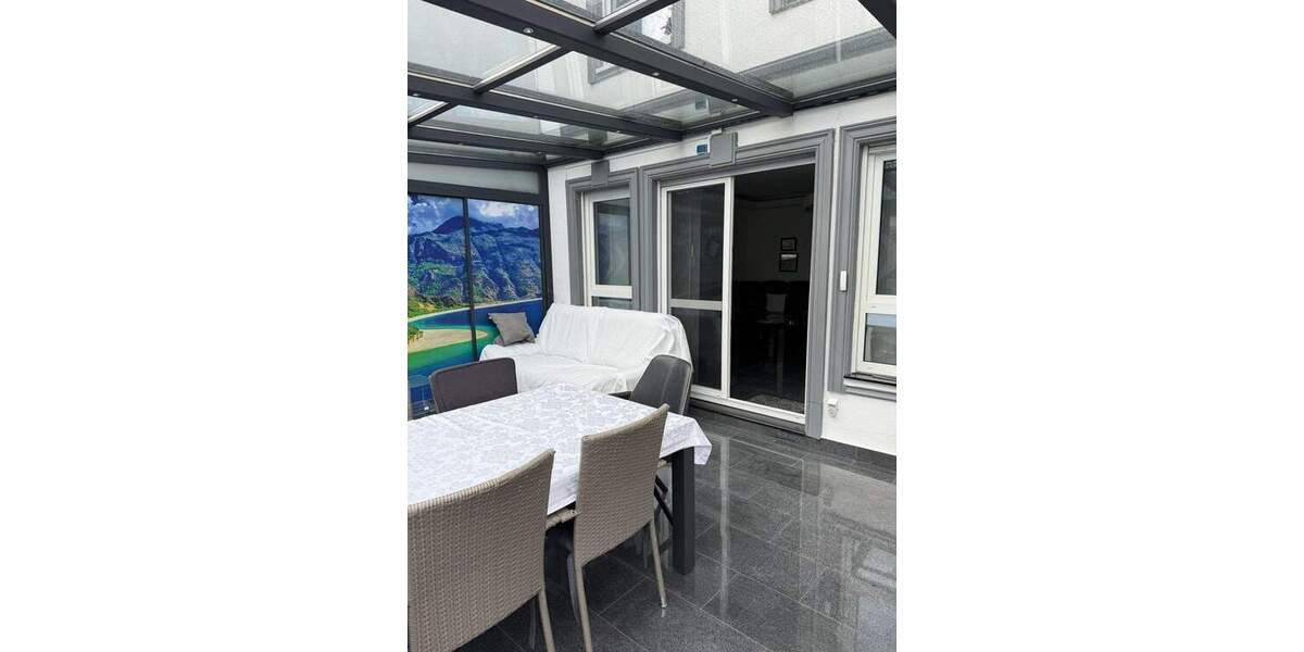 Frankfurt | Exklusives Einfamilienhaus mit Sauna, Kamin & Wintergarten – Privat 5 zimmer