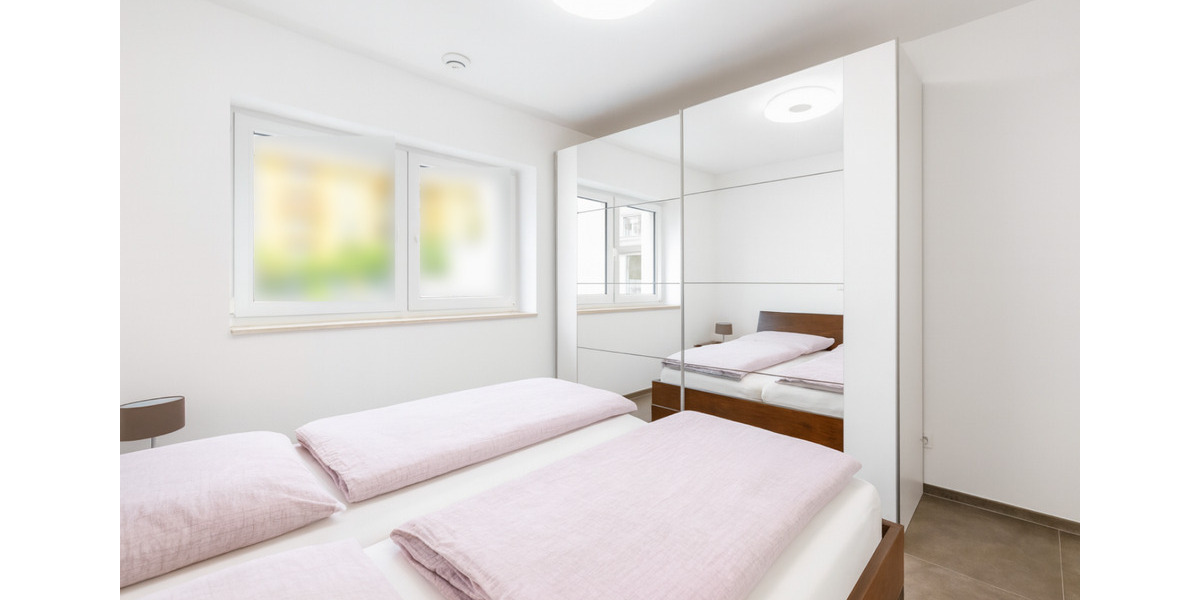 Voll möblierte 2-Zimmer-Luxuswohnung mit Garten & Außenstellplatz in Frankfurt-Preungesheim 2 zimmer