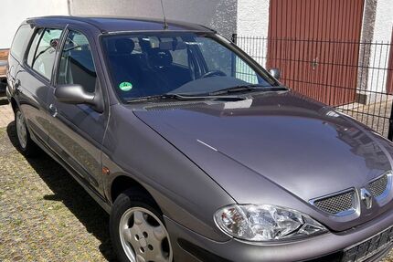 Renault Megane 140.000 km 1.390 &euro; Hanau 63456
