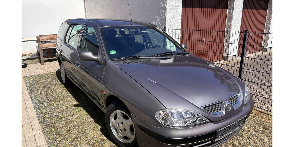 Renault Megane 140.000 km 1.390 &euro; Hanau 63456