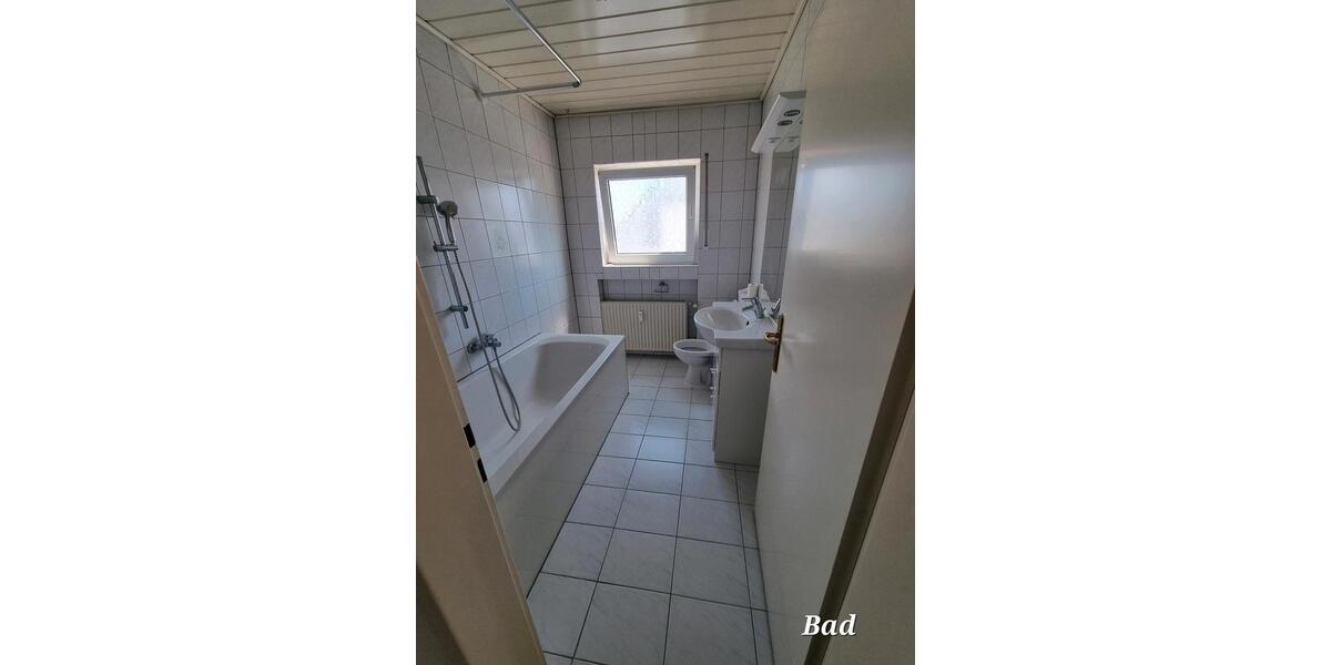Etagenwohnung Nidderau - 3 Zimmer, 107 m&sup2;, 1.200&euro; | Angebot:26400682