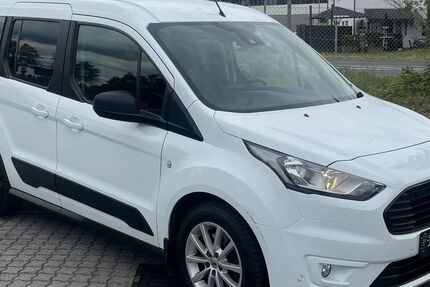 Ford Tourneo Connect 140.000 km 13.380 &euro; Langen 63225