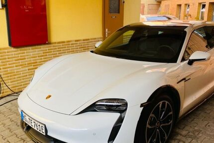 Porsche Taycan 13.500 km 184.999 € Friedrichsdorf 61381