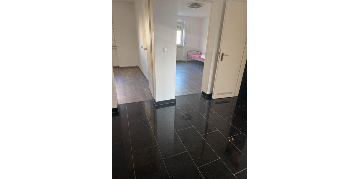 Etagenwohnung Frankfurt am Main Schwanheim - 3 Zimmer, 70 m&sup2;, 1.800&euro; | Angebot:26620828