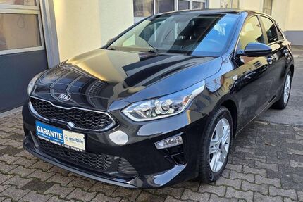 Kia ceed / Ceed 103.000 km 15.490 &euro; Frankfurt am Main 60529