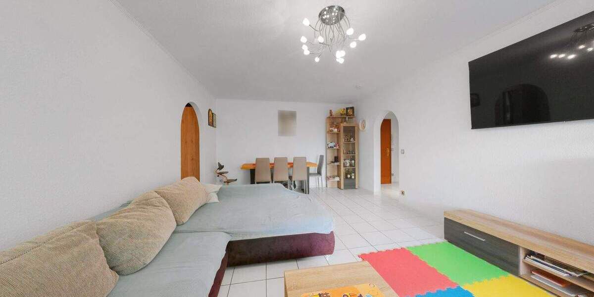 Attraktive 3-Zimmer-Wohnung, 85 m², inkl. Einbauküche, Balkon und Tiefgaragenstellplatz 3 zimmer