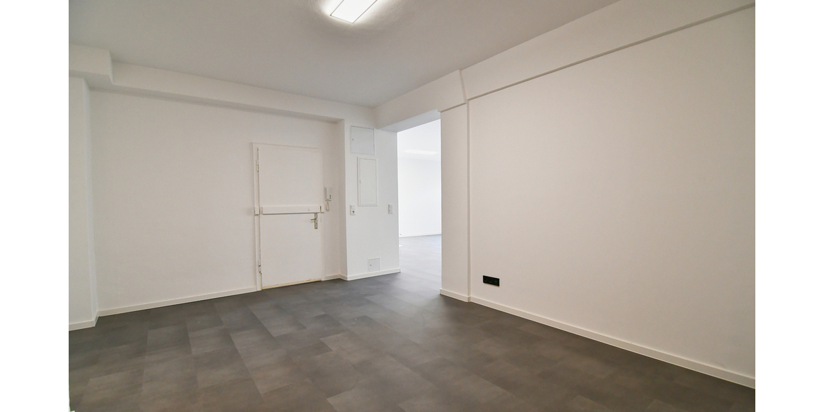 Ein bis drei Räume, Empfang, WC + Teeküche... frisch renoviert extra für Sie! - Gewerbeobjekt Frankfurt Gutleutviertel | Angebot:26339465
